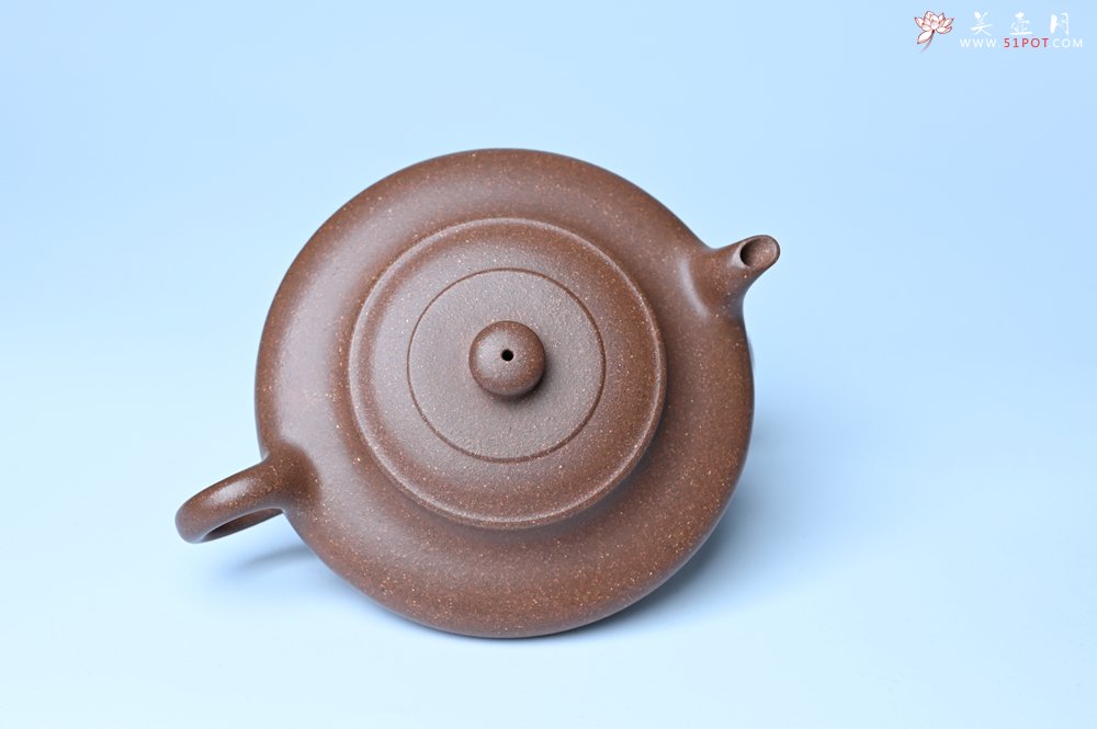 紫砂壶图片：潜力股周小培 特好文革老紫泥 全手工虚扁壶 难度大 好壶期待与您结缘 - 全手工紫砂壶网