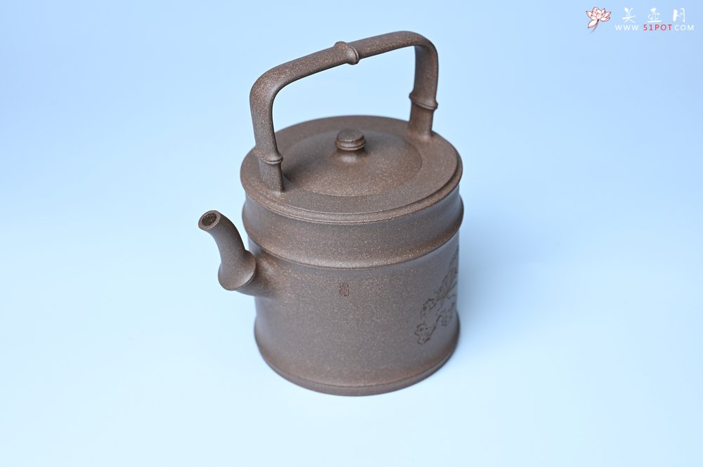 紫砂壶图片：美壶特惠 特好老段泥 精工知（知了）足（竹子）提梁 挺拔秀雅 - 全手工紫砂壶网