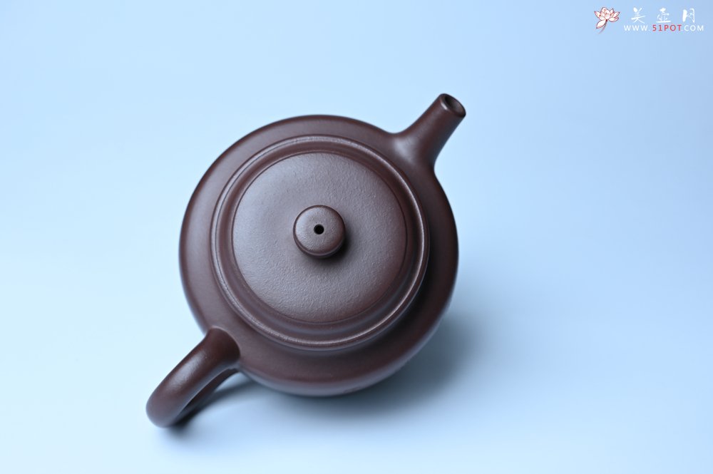 紫砂壶图片：油润底曹青 全手工德中茶壶 装饰人物特文气 - 全手工紫砂壶网