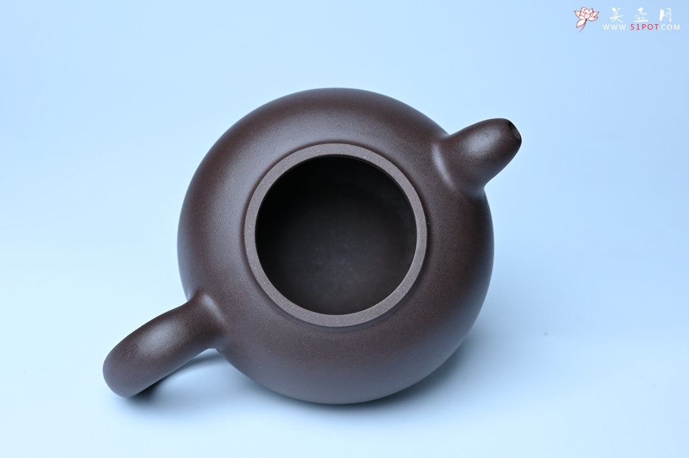 紫砂壶图片：美壶特惠 精致优质黑星土道洪风格德福壶 茶人醉爱 - 全手工紫砂壶网