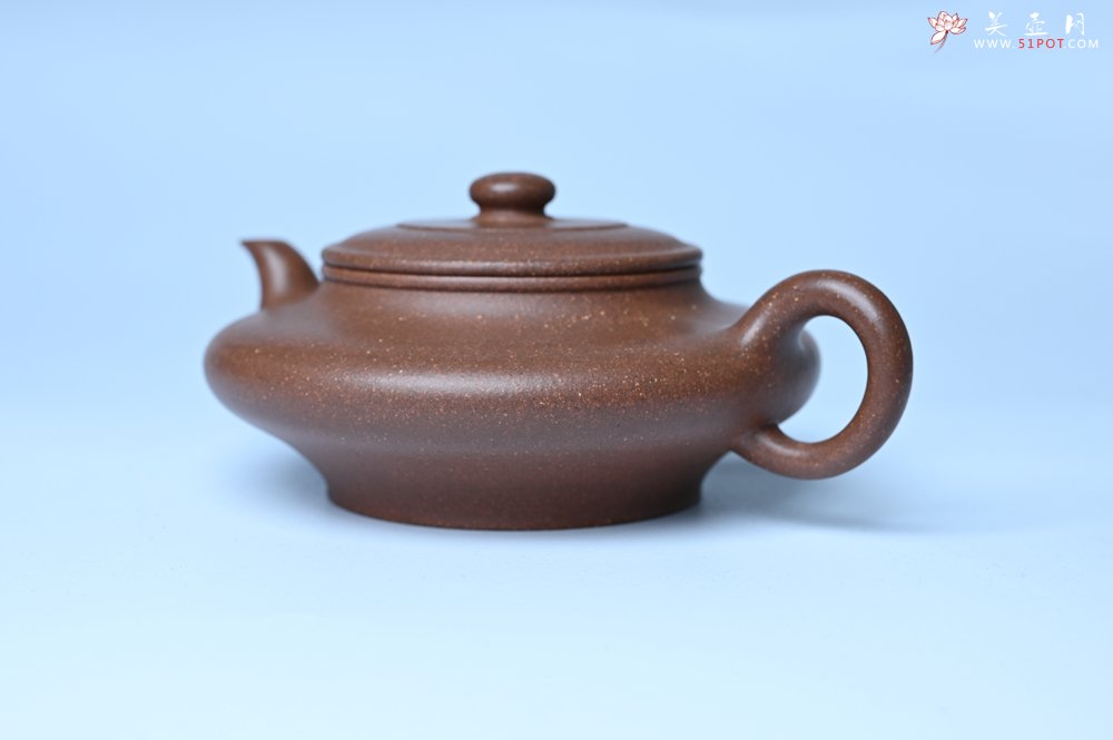 紫砂壶图片：潜力股周小培 特好文革老紫泥 全手工虚扁壶 难度大 好壶期待与您结缘 - 全手工紫砂壶网