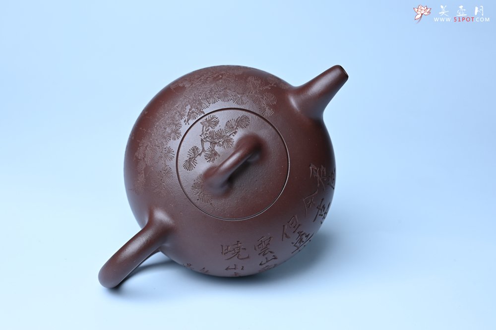 紫砂壶图片：油润底槽清 卡盖难度相当大 全手工半月紫砂壶  君臣一梦,今古空名 但远山长,云山乱,晓山青 - 全手工紫砂壶网