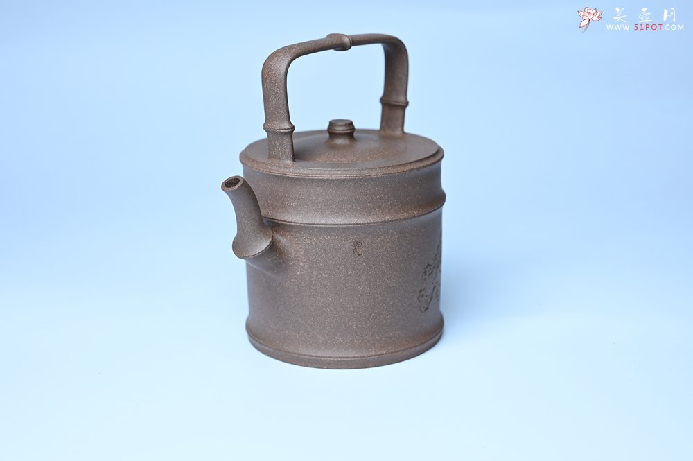 紫砂壶图片：美壶特惠 特好老段泥 精工知（知了）足（竹子）提梁 挺拔秀雅 - 全手工紫砂壶网