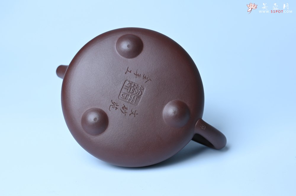 紫砂壶图片：实力派周斌 优质底槽青全手工精工满瓢壶  范小君徒杨志超装饰七骏图 - 全手工紫砂壶网