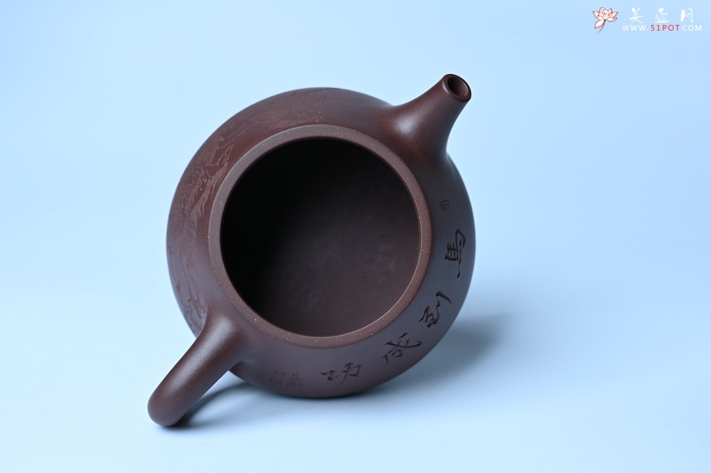 紫砂壶图片：实力派周斌 优质底槽青全手工精工满瓢壶  范小君徒杨志超装饰七骏图 - 全手工紫砂壶网