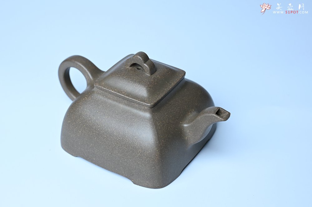 紫砂壶图片：实力派张海艳全手工蟹壳老青段泥精工弧菱壶 - 全手工紫砂壶网