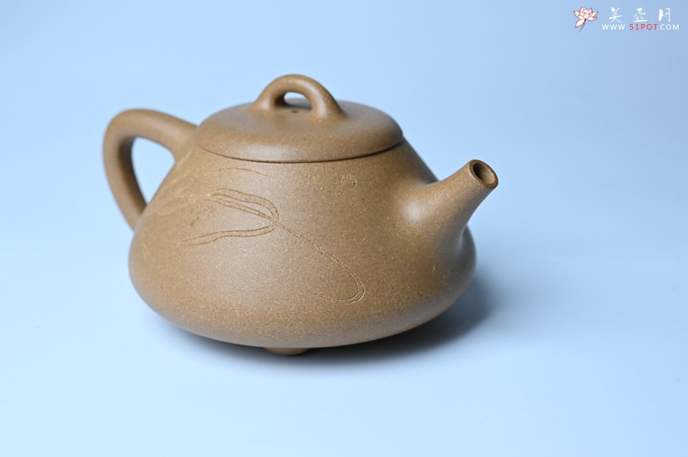 紫砂壶图片：油润老段泥(此泥料属于家藏老料！油润无比，识者自知！)全手工曼生石瓢 陶兴精心装饰 - 全手工紫砂壶网