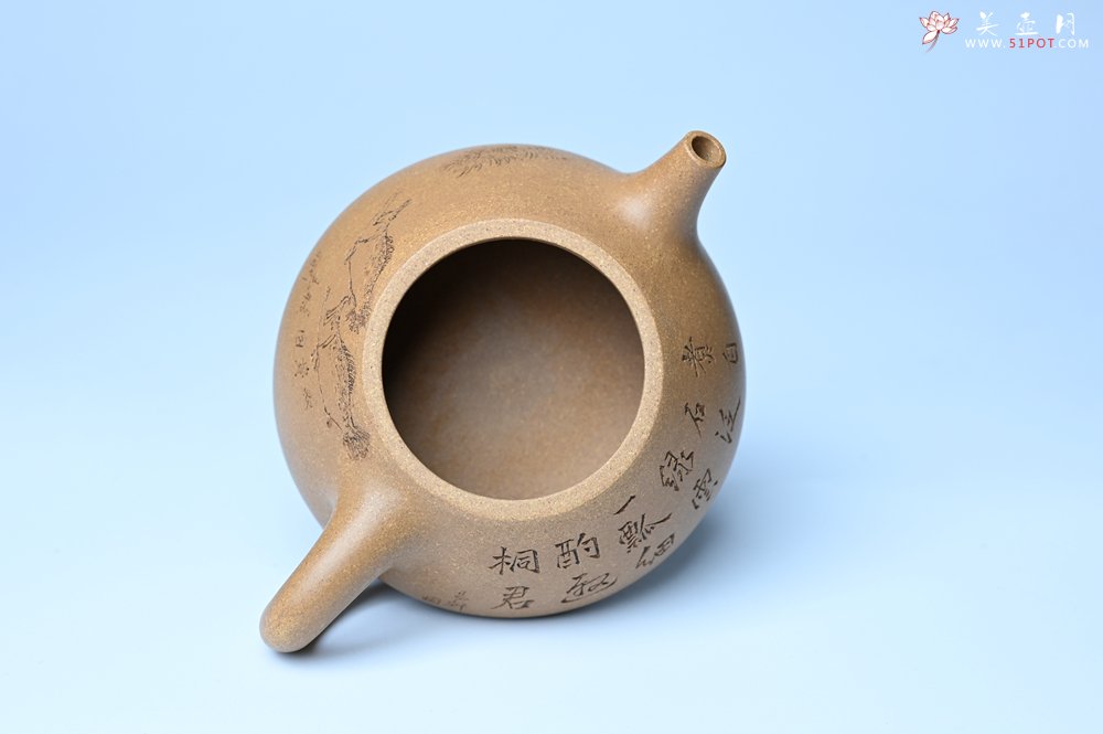 紫砂壶图片：潜力股周小培全手工老黄段泥（家藏老料 油润无比 识者自知）景舟石瓢 装饰鳜鱼图 双贵图 寓意富贵如意 - 全手工紫砂壶网