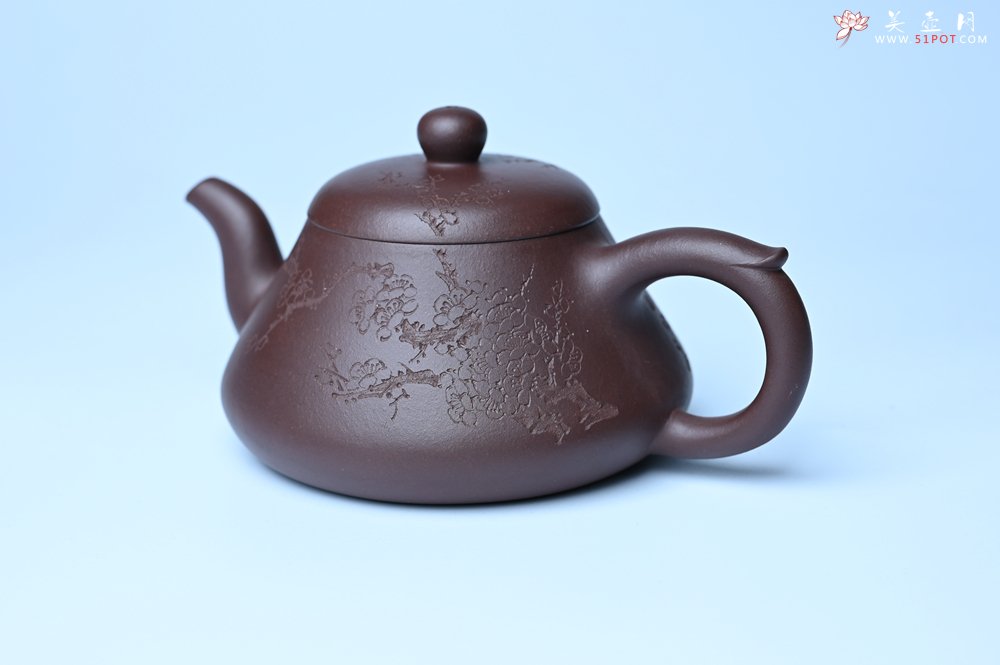 紫砂壶图片：潜力股周小培老师 全手工底槽青缘德壶 装饰通转梅花特文气 期待与您结缘 - 全手工紫砂壶网