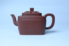 紫砂壶图片：美壶特惠 全手工优质紫红泥精致四方菱花壶 特文气 - 全手工紫砂壶网