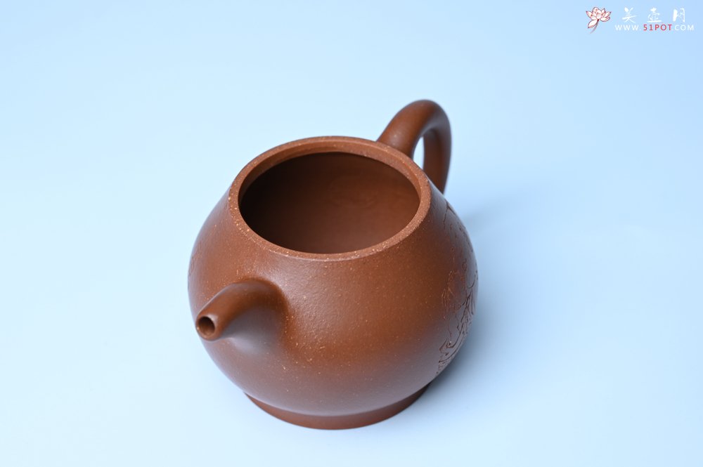 紫砂壶图片：美壶特惠 王老师 全手工红降坡泥潘壶 国助工 易轩 范小君徒杨志老师刻绘 装饰小富贵特文气 - 全手工紫砂壶网