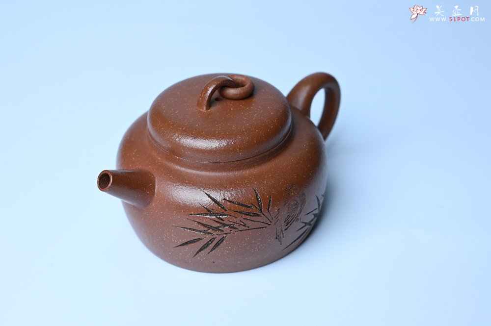 紫砂壶图片：美壶特惠 养过油润降坡泥圈钮德中壶 茶人醉爱 - 全手工紫砂壶网