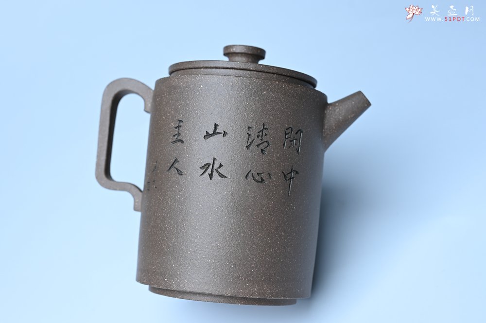 紫砂壶图片：美壶特惠 蠡墅大水潭深井老天青泥 精致圆础壶 装饰山水 茶人醉爱 - 全手工紫砂壶网