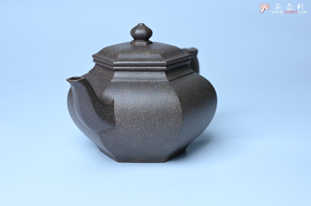 紫砂壶图片：实力派张海艳全手工特好老青灰段泥六方笑樱壶 做工灰常精致 气韵流畅 - 全手工紫砂壶网