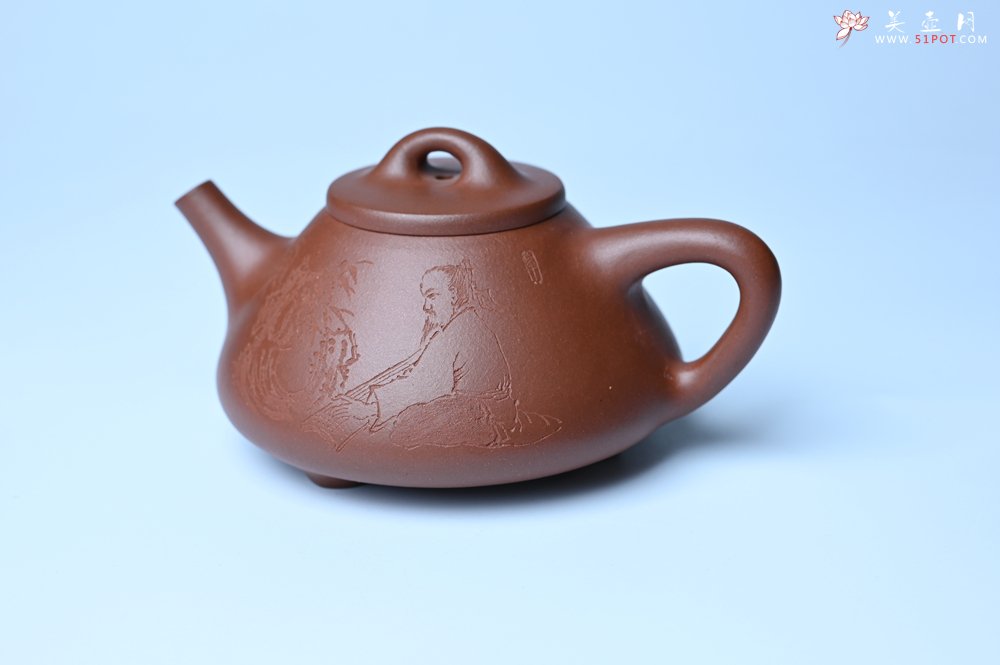 紫砂壶图片：特好底曹青 全手工小子冶石瓢 抚琴看修竹 装饰特文气 期待与亲结缘 - 全手工紫砂壶网