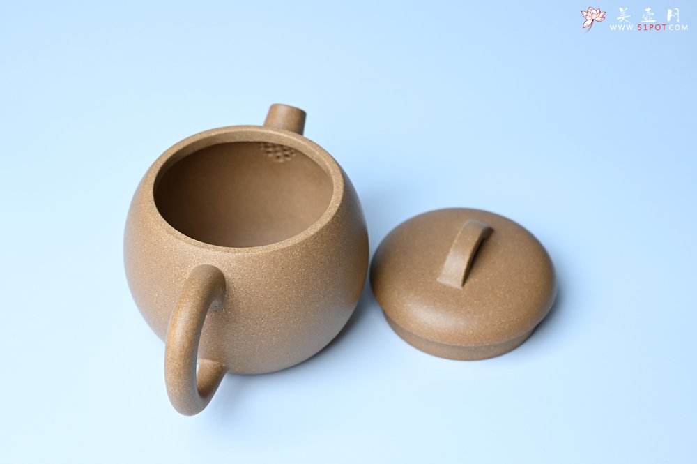 紫砂壶图片：美壶特惠 特好老黄段泥精致大炮巨轮壶 茶人醉爱 - 全手工紫砂壶网