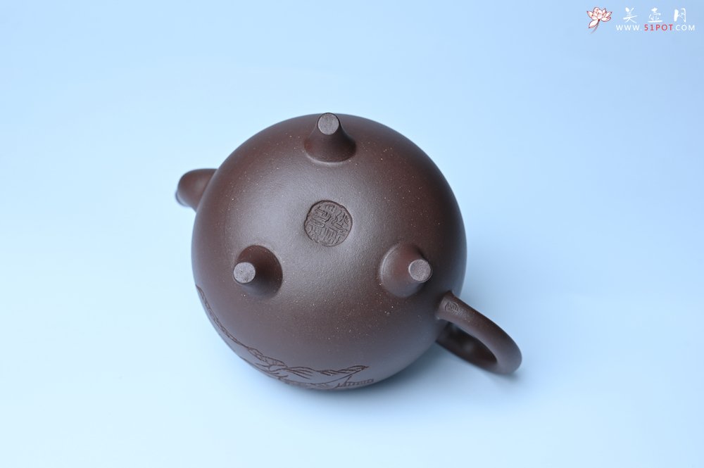 紫砂壶图片：美壶特惠 优质紫泥精致三足鼎壶 品茶论道 - 全手工紫砂壶网