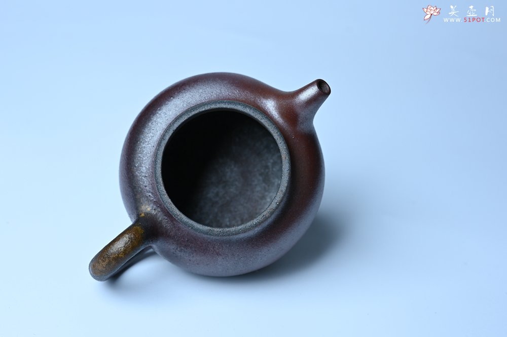 紫砂壶图片：美壶特惠 精致柴烧青灰泥掇球壶 茶人醉爱 - 全手工紫砂壶网