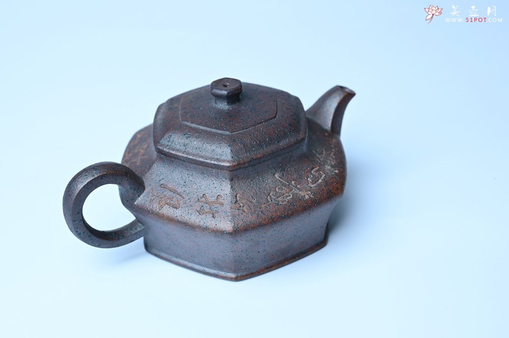 紫砂壶图片：美壶特惠 柴烧六方虚扁紫砂壶 茶人醉爱 - 全手工紫砂壶网