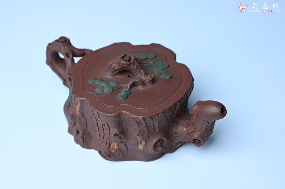 紫砂壶图片：实力派国工奚亮 全手工双色松桩壶 此壶灵动刻画描绘松桩之形 - 全手工紫砂壶网