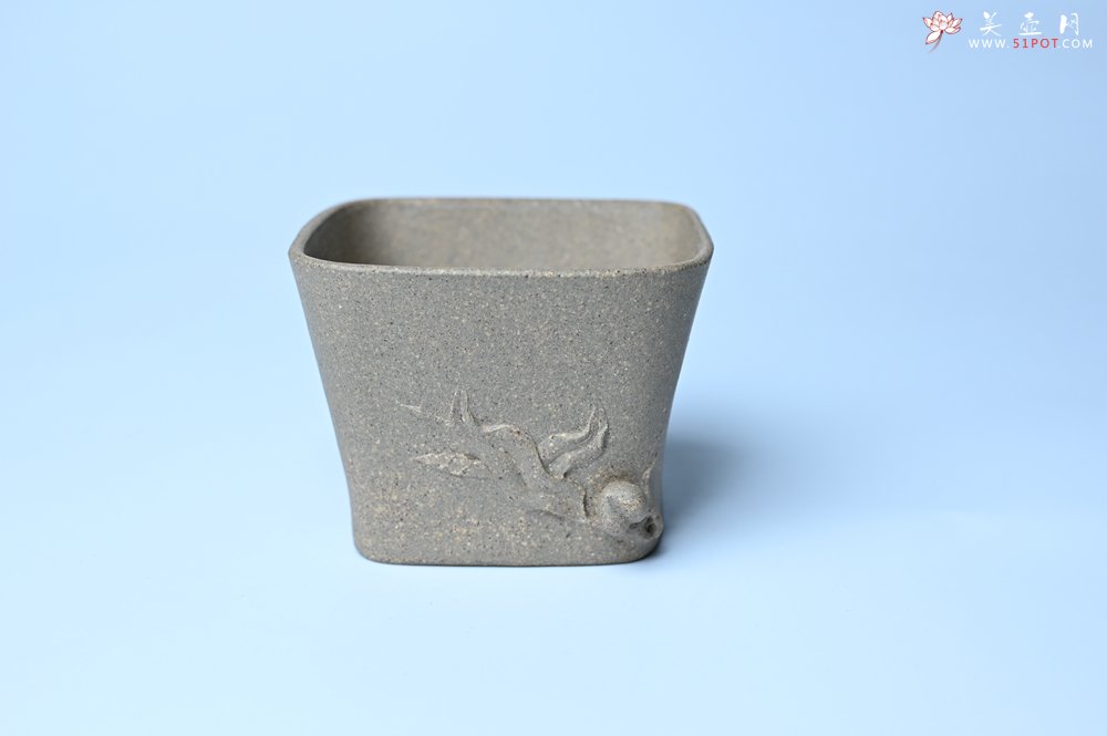 紫砂壶图片：实力派国工周斌（周镔） 采用8000块一捆的特好青段 全手工四方寿桃主人杯 观桃杯 - 全手工紫砂壶网