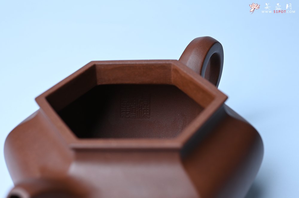 紫砂壶图片：实力派张海艳全手工精工六方仿古壶 气势磅礴 线面挺括平正 - 全手工紫砂壶网