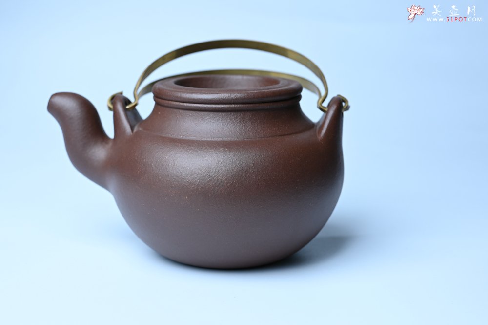 紫砂壶图片：美壶特惠 手工手制精致老紫泥提梁壶 茶人醉爱 - 全手工紫砂壶网