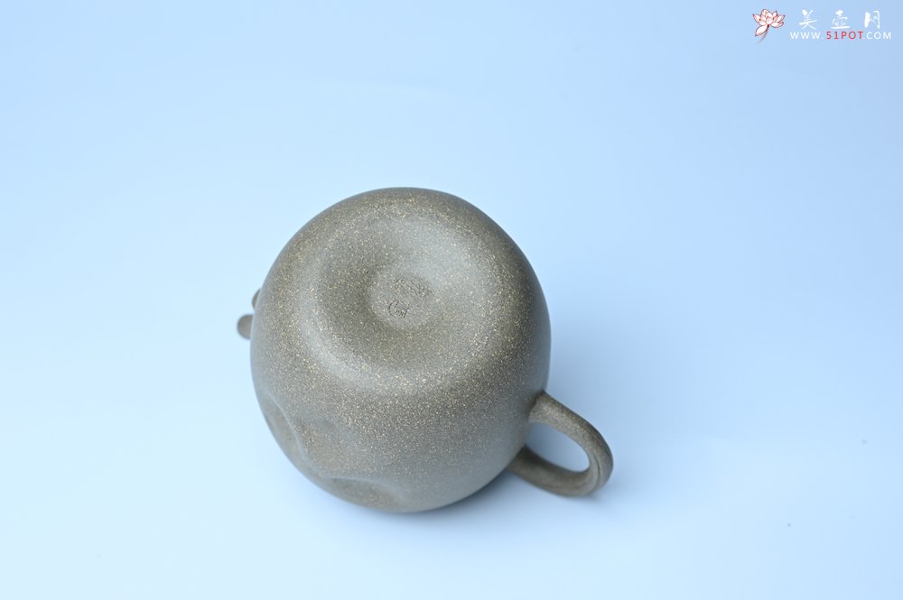 紫砂壶图片：美壶特惠 精致薄胎青段泥瓜菱壶 质量仅84g 茶人醉爱 - 全手工紫砂壶网