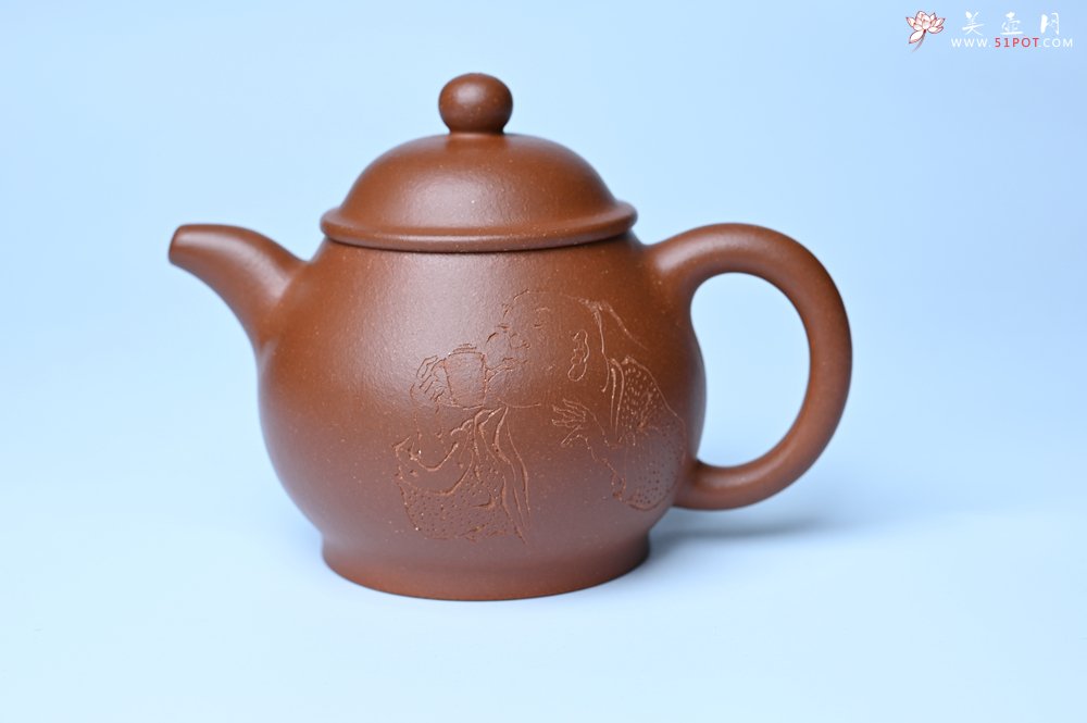 紫砂壶图片：美壶特惠 王老师 全手工红降坡泥潘壶 国助工 易轩 范小君徒杨志老师刻绘 装饰小富贵特文气 - 全手工紫砂壶网