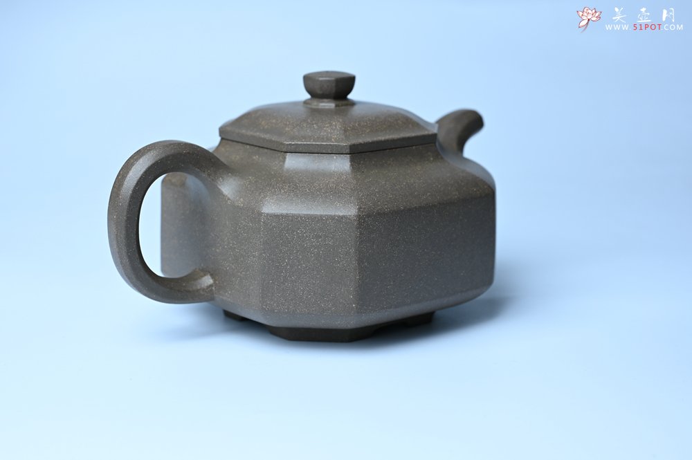 紫砂壶图片：实力派张海艳全手工蟹壳老青段泥精工八方侧角壶 气势磅礴 - 全手工紫砂壶网