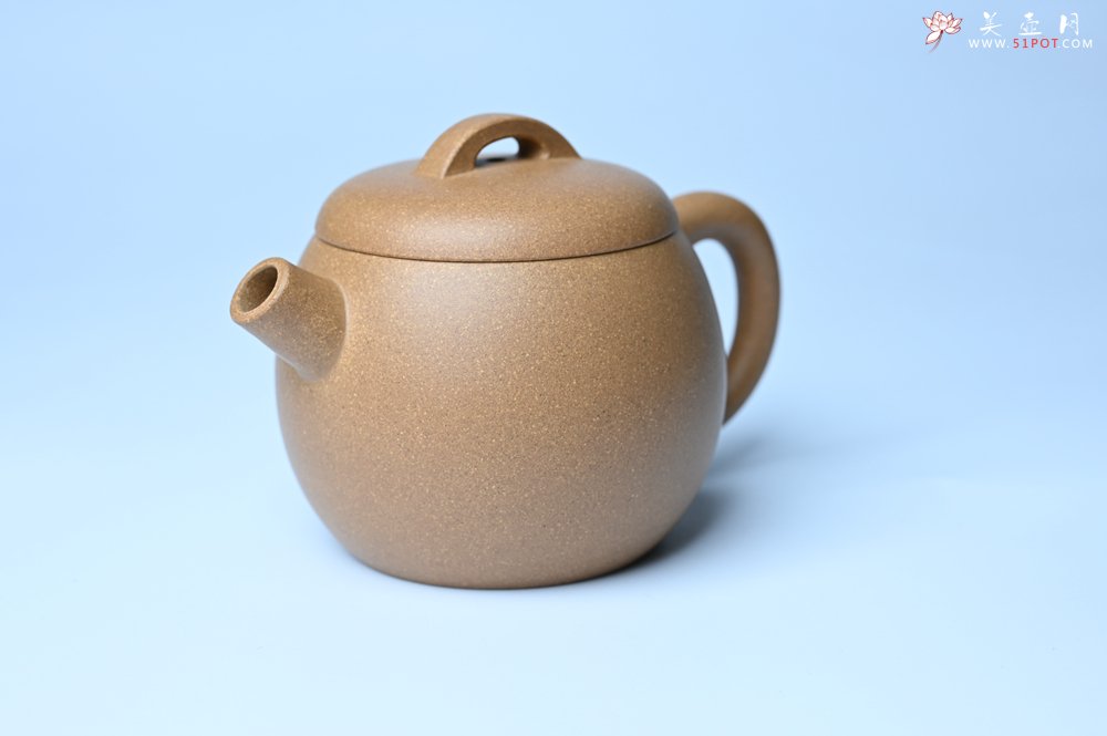 紫砂壶图片：美壶特惠 特好老黄段泥精致大炮巨轮壶 茶人醉爱 - 全手工紫砂壶网