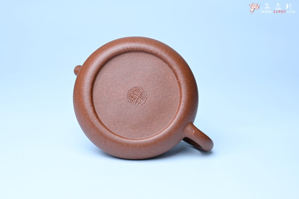 紫砂壶图片：美壶特惠 潜力股王老师 全手工拍打成型茄瓢壶 装饰梅花 特文气 - 全手工紫砂壶网