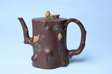 紫砂壶图片：潜力股赵老师 优质紫泥全手工佛手桩紫砂壶 三色帖叶生动 佛手灵动 - 全手工紫砂壶网