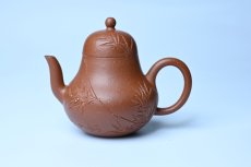 紫砂壶图片：美壶特惠 特好朱泥居不可无竹梨形壶 茶人醉爱 - 全手工紫砂壶网