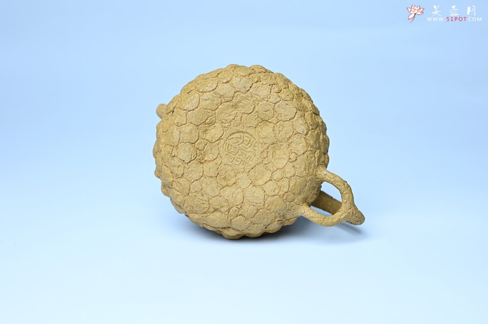 紫砂壶图片：美壶特惠 全手工黄段供春 肌理有老树瘿的感觉 灰常赞 - 全手工紫砂壶网