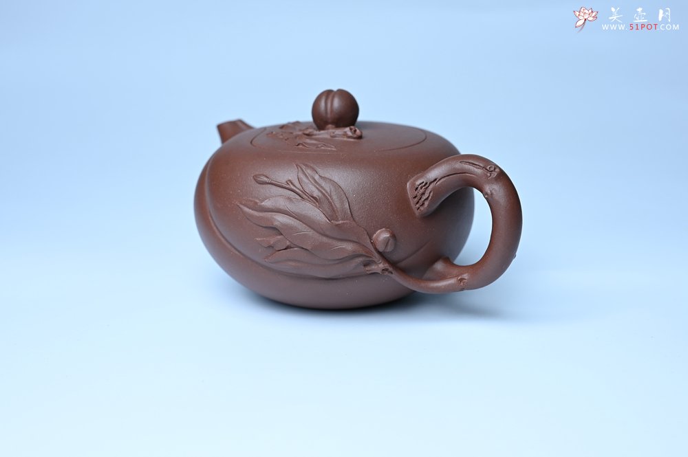 紫砂壶图片：美壶特惠 1993年国工杨军保精致特好紫泥蟠桃壶 - 全手工紫砂壶网