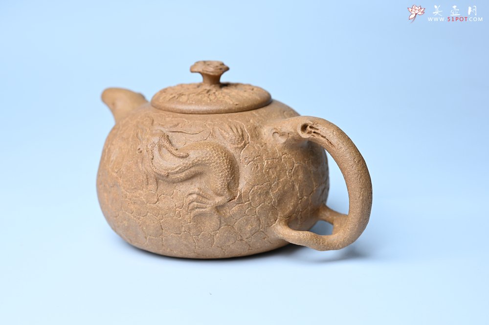 紫砂壶图片：潜力股赵老师实力演绎全手工老黄段泥灵芝游龙供春壶 游龙传福 不失为一把好壶 - 全手工紫砂壶网
