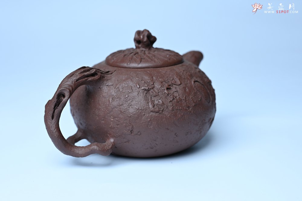 紫砂壶图片：潜力股赵老师实力演绎全手工龙供春壶 肌理细腻逼真 - 全手工紫砂壶网