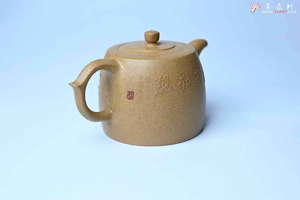 紫砂壶图片：美壶特惠 精致特好黄段泥井栏壶 泥绘祥瑞兔子 惠风和畅 寓意吉祥好运常来 - 全手工紫砂壶网