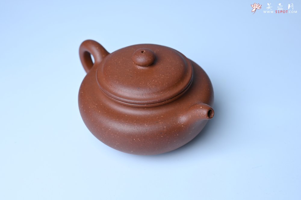 紫砂壶图片：美壶特惠 精致特好共生紫砂矿扁古壶 矿物质丰富 茶人醉爱 - 全手工紫砂壶网