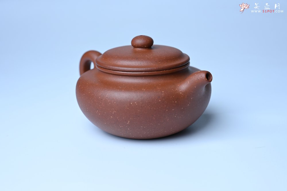 紫砂壶图片：美壶特惠 精致特好共生紫砂矿扁古壶 矿物质丰富 茶人醉爱 - 全手工紫砂壶网