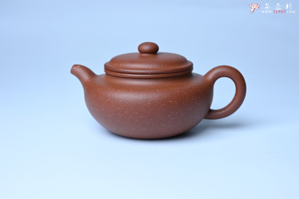 紫砂壶图片：美壶特惠 精致特好共生紫砂矿扁古壶 矿物质丰富 茶人醉爱 - 全手工紫砂壶网