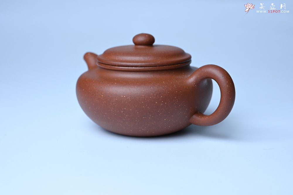 紫砂壶图片：美壶特惠 精致特好共生紫砂矿扁古壶 矿物质丰富 茶人醉爱 - 全手工紫砂壶网