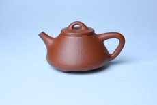 紫砂壶图片：美壶特惠 精致特好黄龙山宝山矿区红降坡泥小子冶石瓢壶 - 全手工紫砂壶网