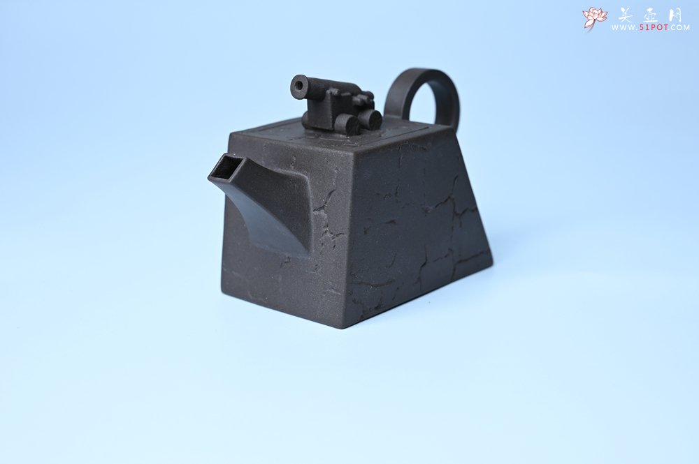 紫砂壶图片：美壶特惠 优质紫泥还原烧威震四方壶 - 全手工紫砂壶网