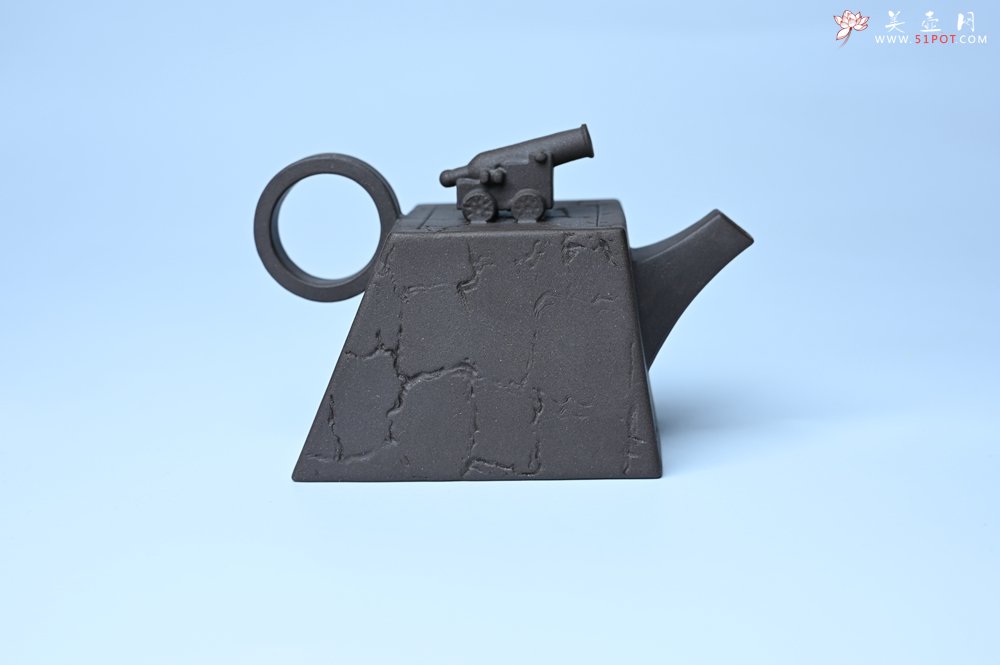 紫砂壶图片：美壶特惠 优质紫泥还原烧威震四方壶 - 全手工紫砂壶网