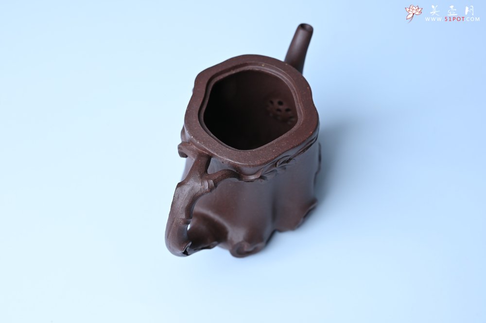 紫砂壶图片：实力派工艺师周斌底槽青精品松鼠葡萄树桩壶 - 全手工紫砂壶网