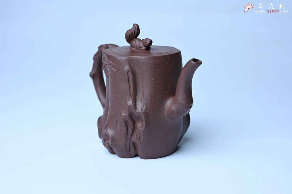紫砂壶图片：实力派工艺师周斌底槽青精品松鼠葡萄树桩壶 - 全手工紫砂壶网