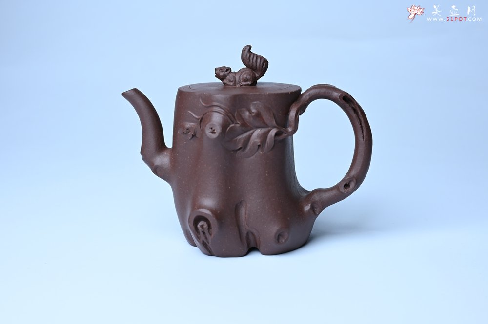 紫砂壶图片：实力派工艺师周斌底槽青精品松鼠葡萄树桩壶 - 全手工紫砂壶网