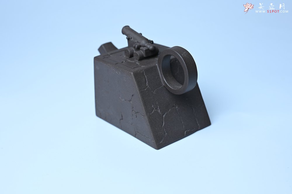 紫砂壶图片：美壶特惠 优质紫泥还原烧威震四方壶 - 全手工紫砂壶网